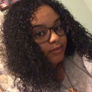 Meet your Posher, Milena